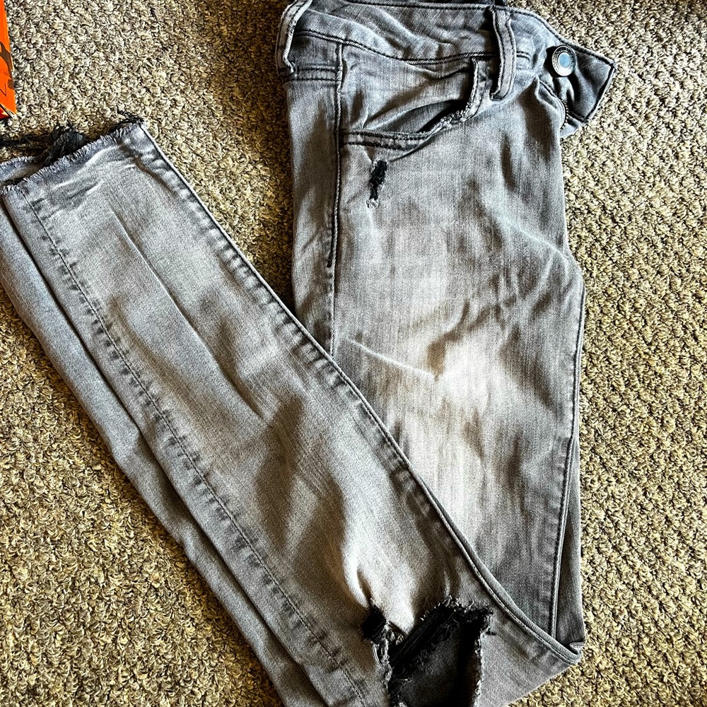 American Eagle Low Rise Ripped Skinny Jeans